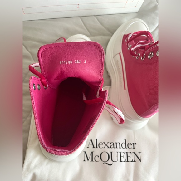New Alexander McQueen Women’s Sneakers - Picture 5 of 6